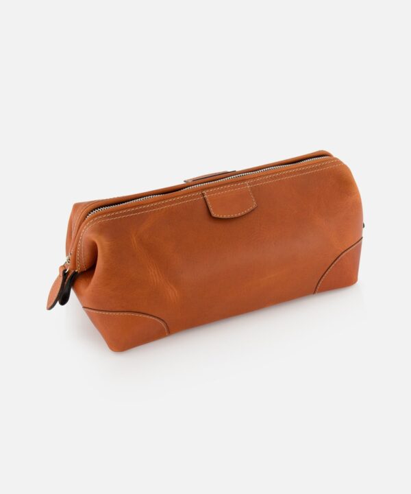Alternative view of F. Hammann The Mousetrap Flat Toiletry Bag