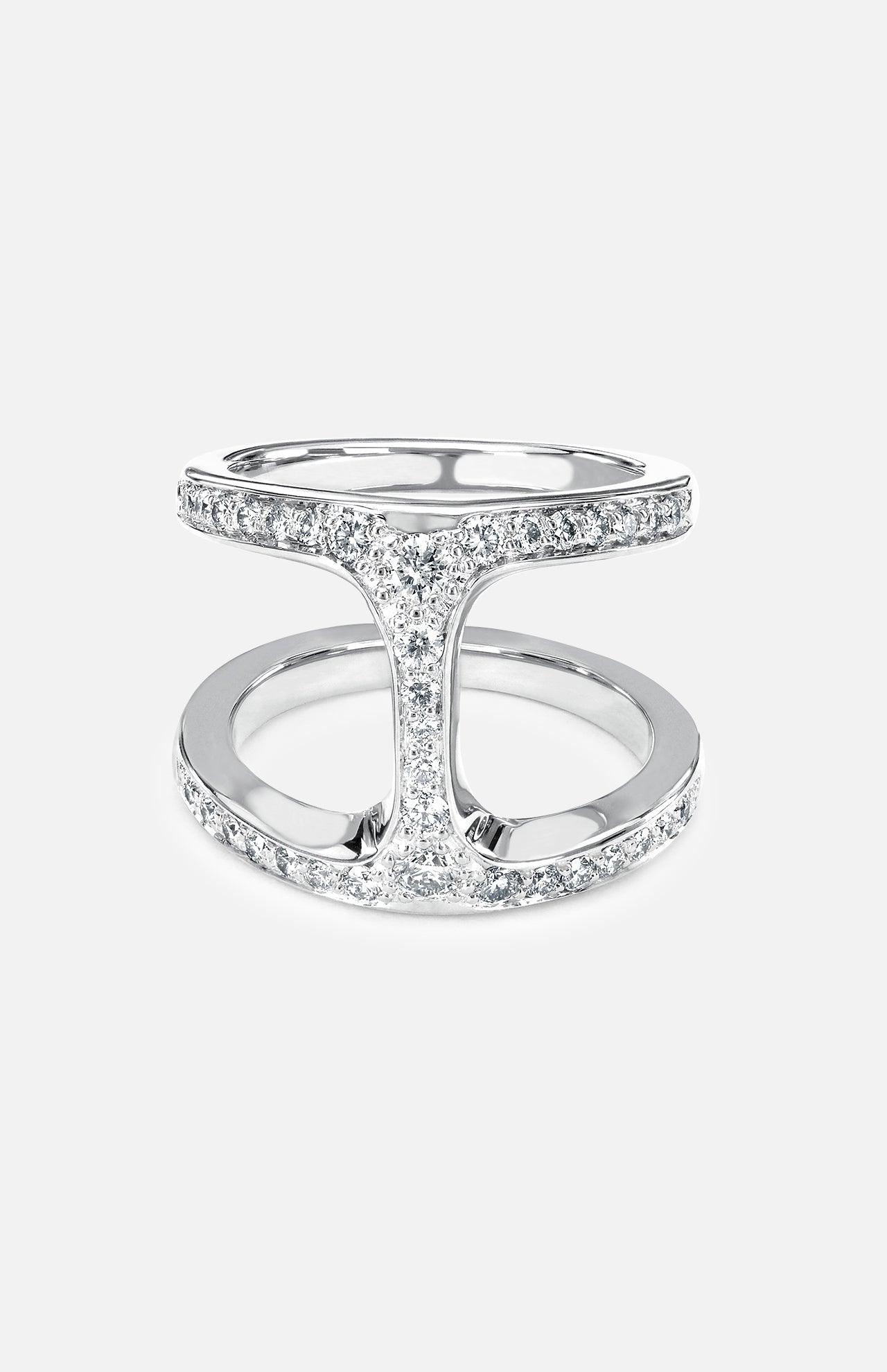 Dame Phantom W/ Diamonds Ring